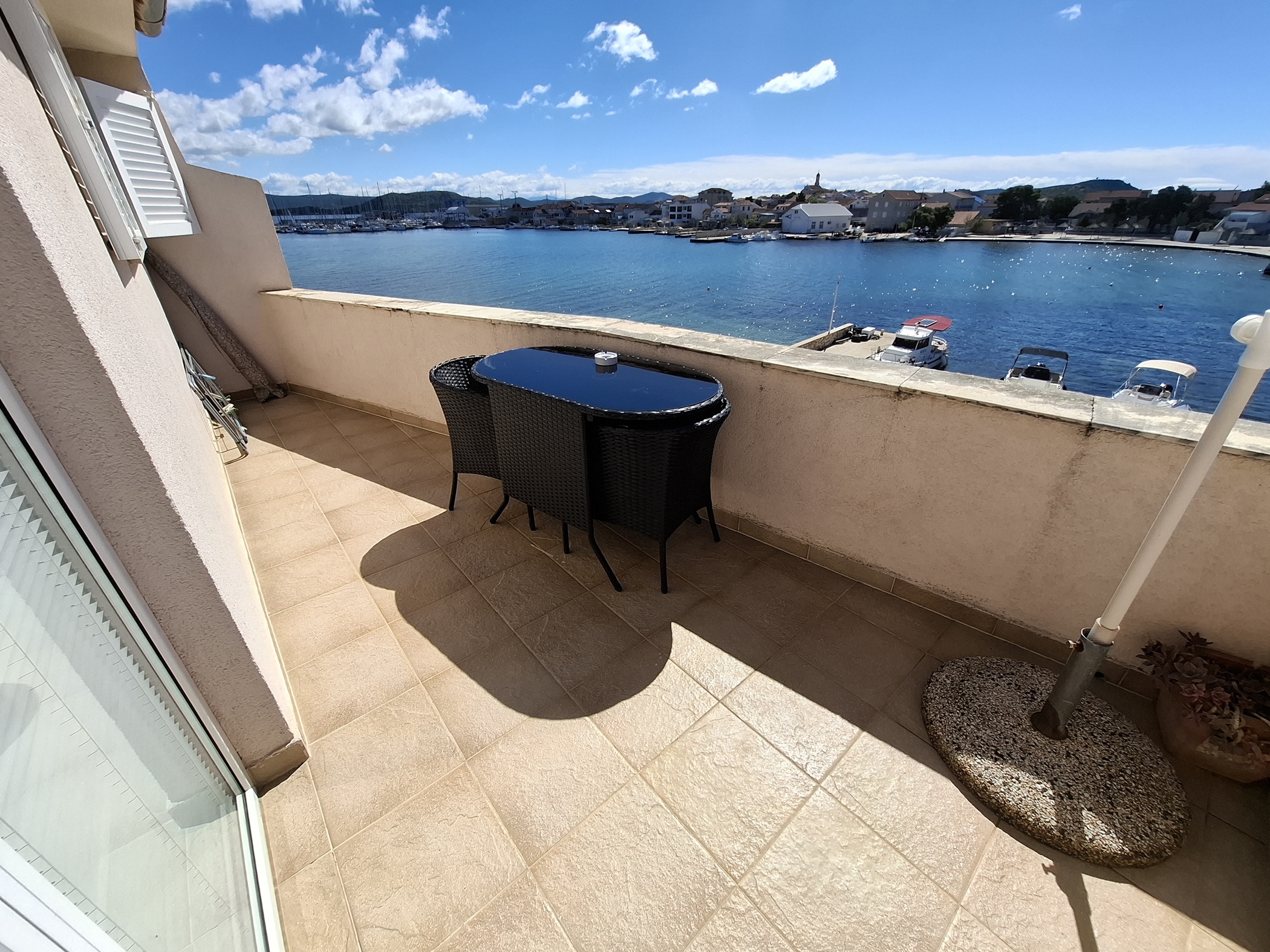 Amfora tourist agency