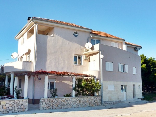 Amfora tourist agency