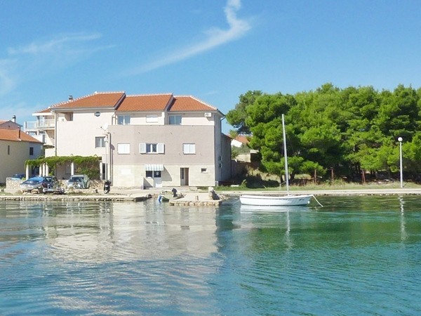 Amfora tourist agency