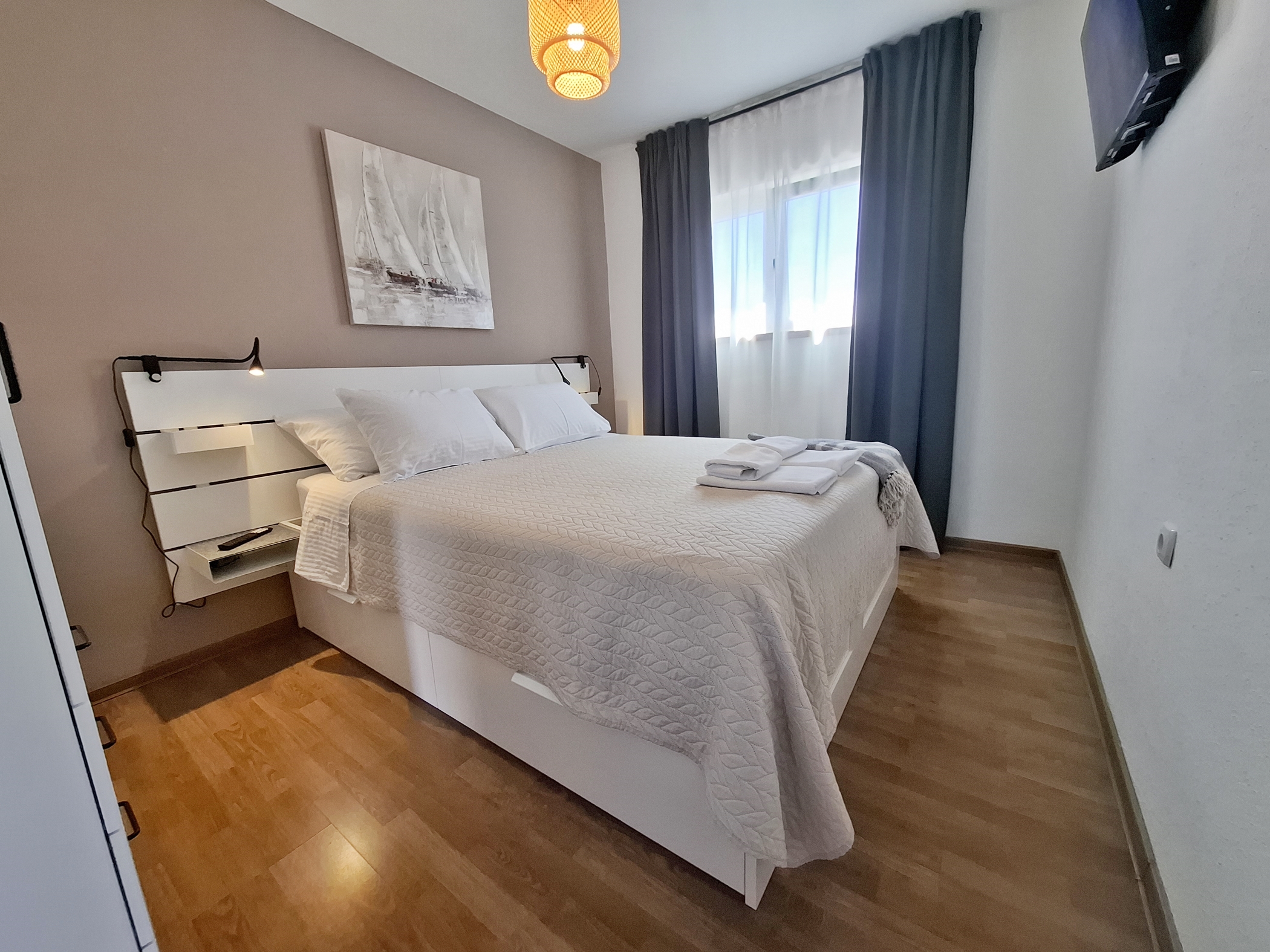 Amfora tourist agency