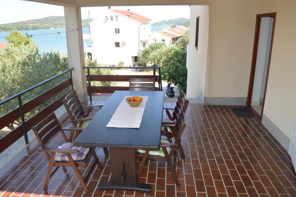 Amfora tourist agency