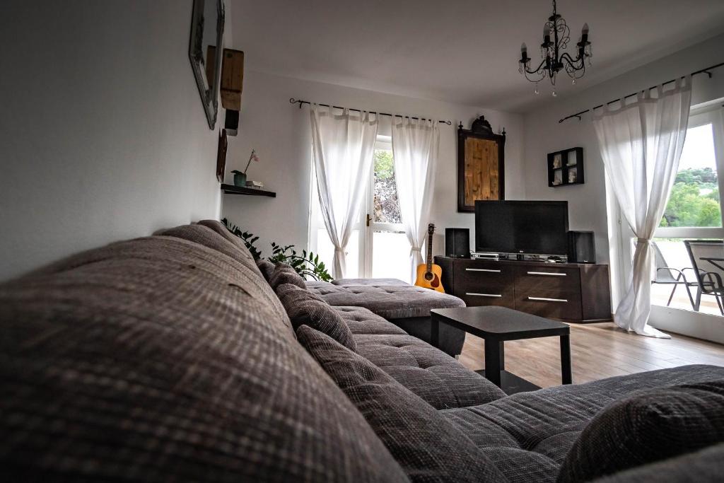 Amfora tourist agency